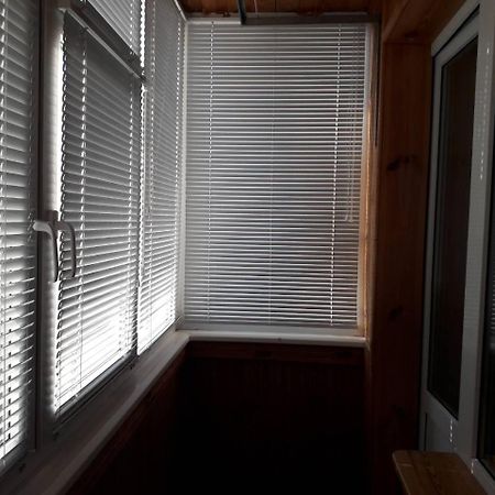 Apartment in the city center チェルニーヒウ エクステリア 写真