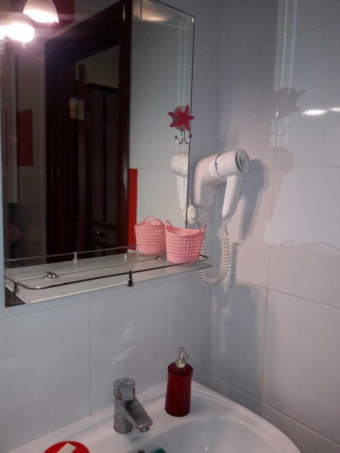 Apartment in the city center チェルニーヒウ エクステリア 写真