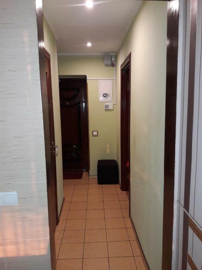 Apartment in the city center チェルニーヒウ エクステリア 写真